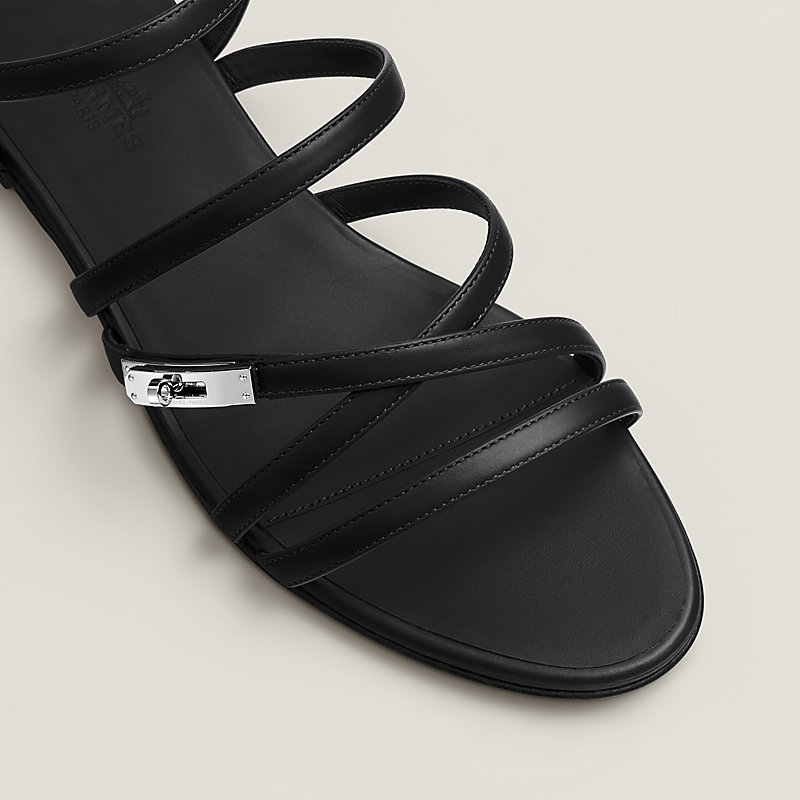 【軽やかな上質を足元に】エルメス サンダル Lullaby Lullaby sandal | Hermès USA